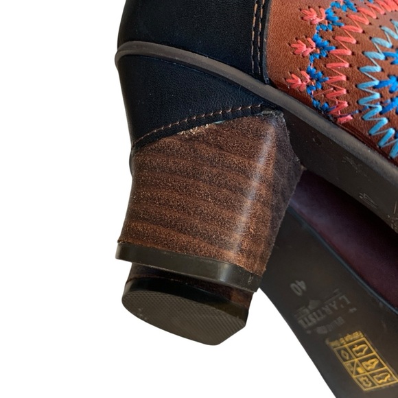 L'artiste Ankle Boots Bootie Womens 9/40 Red Burgundy Remarkable Embroidered Art - Picture 7 of 13